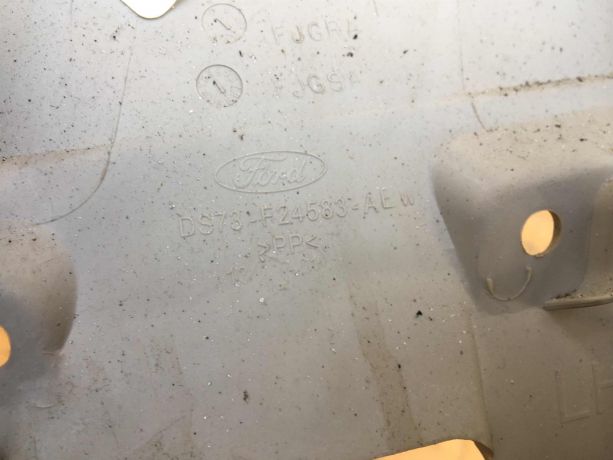 nakladka-kuzova-vnutri-srednei-stoiki-salona-levaia-ford-fusion-usa-ford-mondeo-5-se-ecoboost-art-39891-big-2