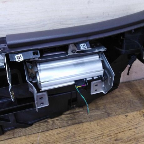 torpedo-audi-a6-c5-do-rest-s-airbag-s-zelenym-ottenkom-art-43155-big-1