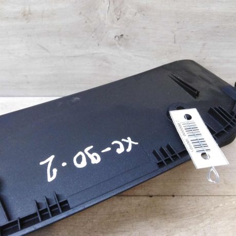 nakladka-vnutri-salona-na-torpedo-volvo-xc90-rest-art-43727-big-2