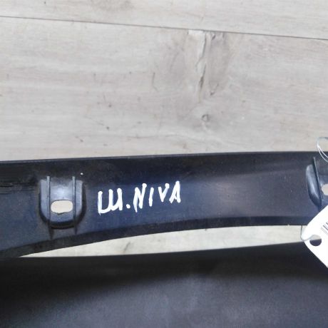 nakladka-na-torpedu-vnutri-salona-sevrole-niva-art-51042-big-1