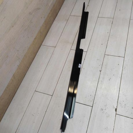 nakladka-na-porog-vnutrenniaia-audi-100-c4-audi-a6-c4-pravaia-art-62249-big-0