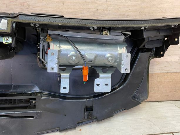 torpedo-s-airbag-audi-a4-b5-do-rest-art-62642-big-3