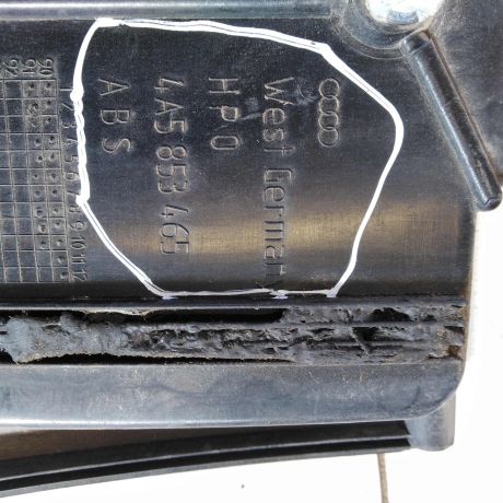 nakladka-dekorativnaia-audi-100-c4-na-krysku-bagaznika-sedan-art-71158-big-2