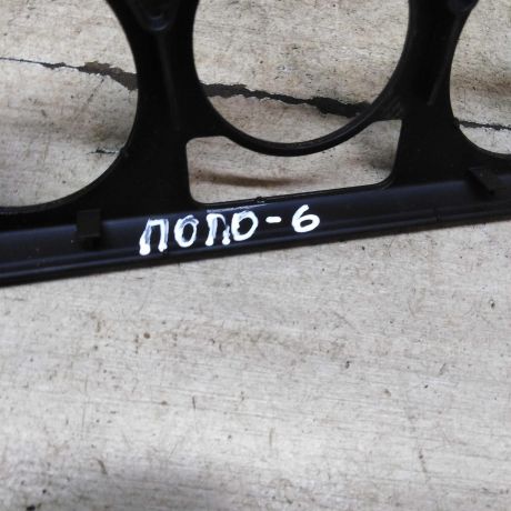 nakladka-vnutri-salona-na-blok-upravleniia-peckoi-volkswagen-polo-v-sedan-art-71428-big-3