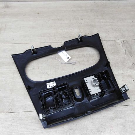 nakladka-perednei-paneli-vnutri-salona-renault-sandero-stepway-ii-renault-logan-ii-renault-sandero-ii-art-76876-big-3