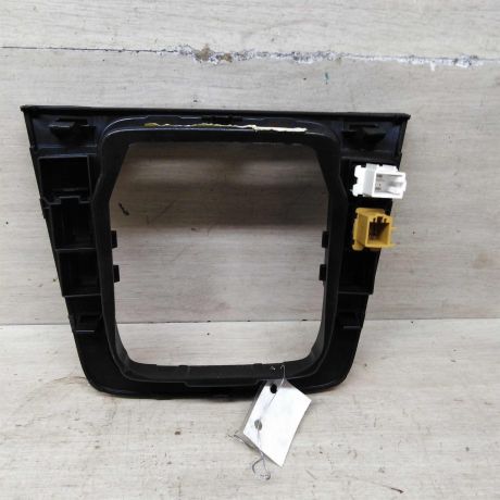 nakladka-na-centralnuiu-konsol-vnutri-salona-volkswagen-passat-b6-art-77175-big-4