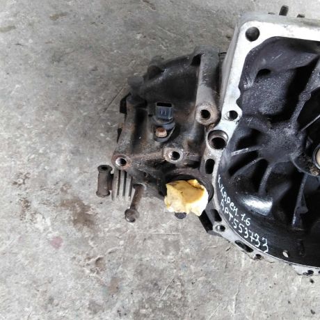 mkpp-18i-kia-carens-i-rs-art-86722-big-6