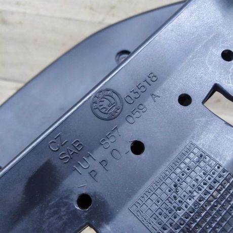 nakladka-salona-na-torpedo-skoda-octavia-i-a4-art-99801-big-4