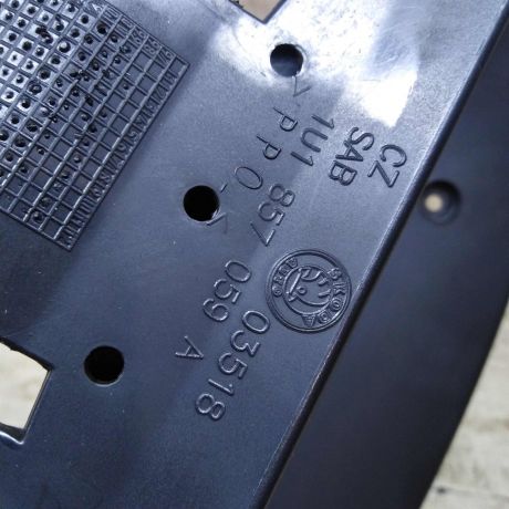 nakladka-salona-na-torpedo-skoda-octavia-i-a4-art-99801-big-3