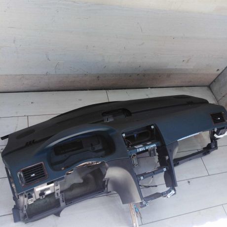 torpedo-peugeot-307-s-zelenym-ottenkom-art-100280-big-0