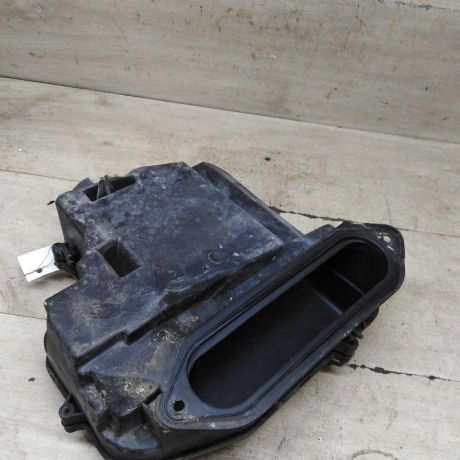 korpus-bloka-upravleniia-dvigatelem-audi-a6-c5-art-100626-big-0