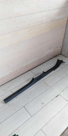 nakladka-na-porog-vnutrenniaia-pravaia-volkswagen-jetta-vi-art-101810-big-0