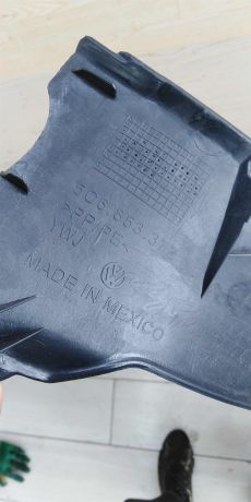 nakladka-na-porog-vnutrenniaia-pravaia-volkswagen-jetta-vi-art-101810-big-4