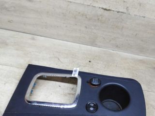 nakladka-kuzova-vnutri-salona-na-centralnyi-tonnel-geely-emgrand-x7-art-103150