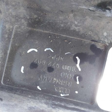 dekorativnaia-kryska-na-bacok-audi-a4-b5-art-103947-big-3