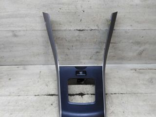 nakladka-kuzova-vnutri-salona-na-tunnel-toyota-corolla-x-e140-e150-art-108027