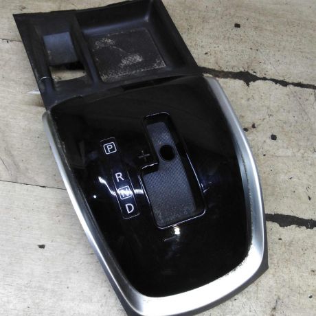 nakladka-salona-na-centralnyi-tonnel-nissan-qashqai-ii-restailing-art-111033-big-2