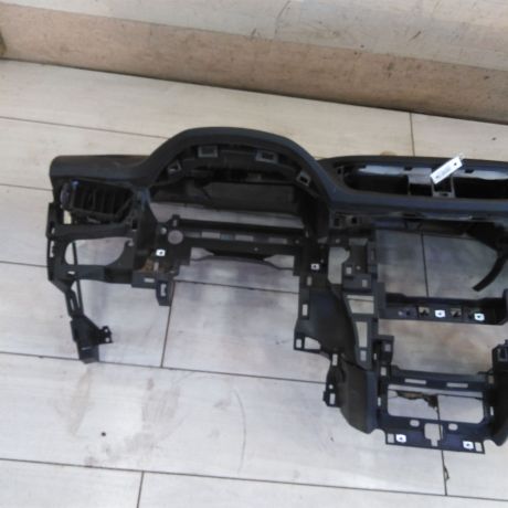 torpedo-nissan-qashqai-ii-restailing-defekt-art-111209-big-5
