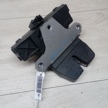 zamok-kryski-bagaznika-ford-focus-ii-art-11546-big-0