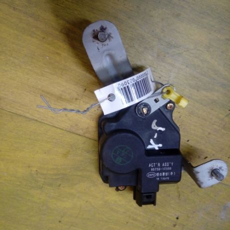 zamok-bagaznika-hyunday-getz-023090-art-12389-big-0