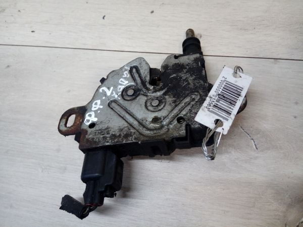 zamok-kapota-ford-focus-2-art-12549-big-0