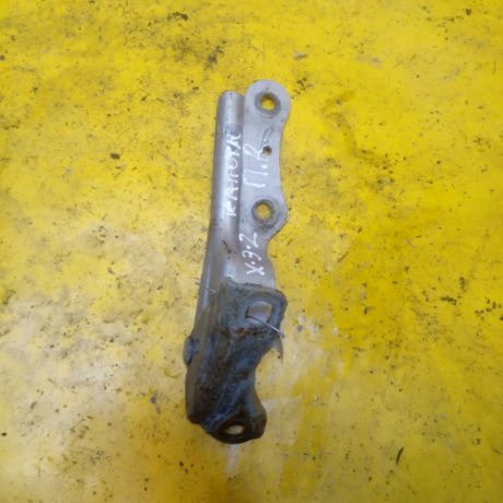 petlia-kapota-pravaia-hyundai-elantra-art-12685-big-0