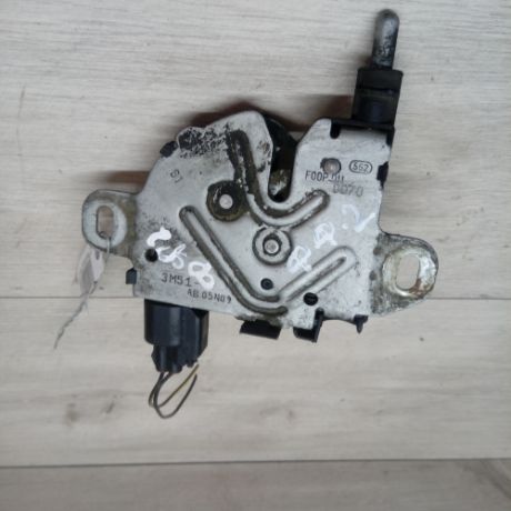 zamok-kapota-ford-focus-2-art-12945-big-1