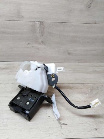 zamok-bagaznika-mazda-3-art-14243-big-1