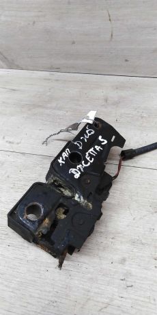 zamok-kapota-volkswagen-jetta-5-art-14504-big-1