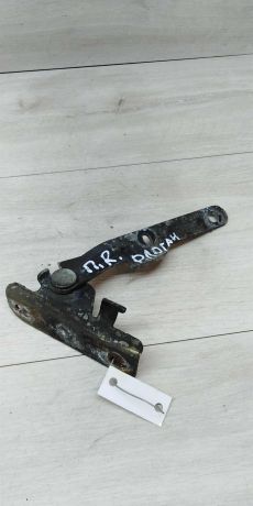 petlia-kapota-pravaia-renault-logan-art-15052-big-0