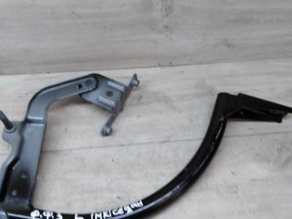 petlia-kryski-bagaznika-levaia-ford-focus-3-art-15300