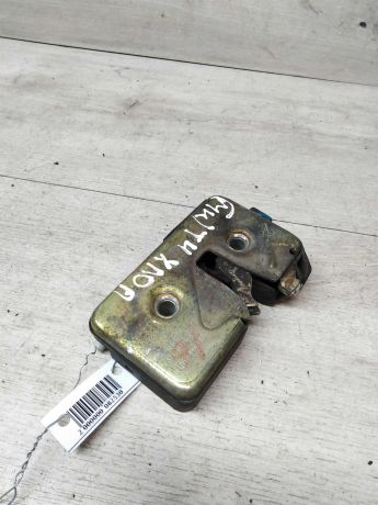 zamok-kryski-bagaznika-volkswagen-transporter-t4-art-16189-big-0