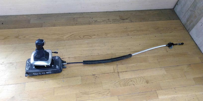 kulisa-perekliuceniia-peredac-volkswagen-polo-sedan-art-16797-big-1