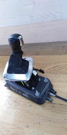 kulisa-perekliuceniia-peredac-volkswagen-polo-sedan-art-16797-big-2