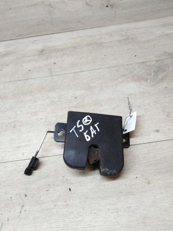 zamok-bagaznika-volkswagen-transporter-t5-art-16833-big-0