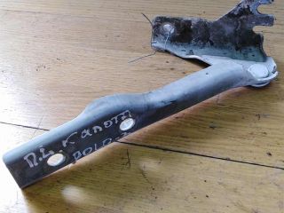 petlia-kapota-levaia-volkswagen-polo-5-art-16839