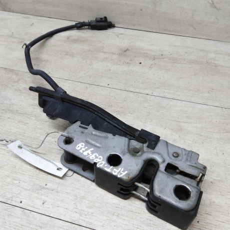 zamok-kapota-volkswagen-golf-5-art-16869-big-2