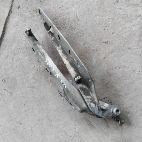 petlia-kapota-pravaia-volvo-s80-art-17791-big-1