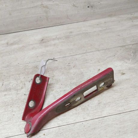 petlia-kapota-levaia-ford-fiesta-art-17870-big-1