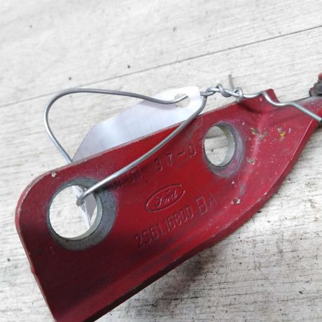 petlia-kapota-pravaia-ford-fiesta-art-17871-big-2