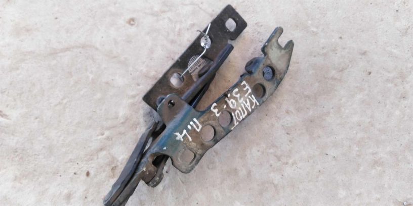 petlia-kapota-levaia-bmw-e39-art-18597-big-2