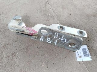 petlia-kapota-levaia-audi-a8-d2-art-18628