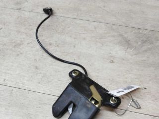 zamok-bagaznika-audi-a8-d2-art-18806