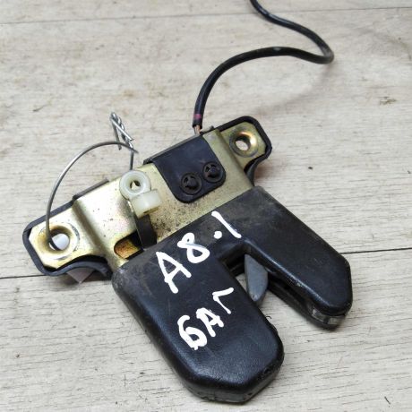 zamok-bagaznika-audi-a8-d2-art-18806-big-1