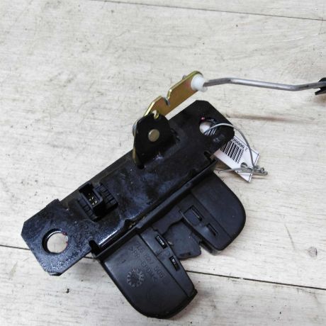 zamok-bagaznika-volkswagen-touareg-art-19902-big-1