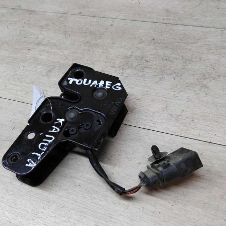 zamok-kapota-volkswagen-touareg-art-19916-big-4