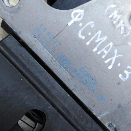 zamok-kryski-bagaznika-ford-c-max-art-21658-big-3
