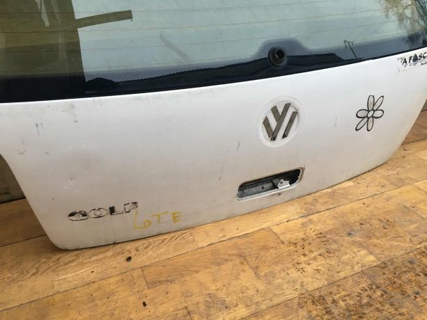 kryska-bagaznika-volkswagen-golf-4-art-21839-big-1