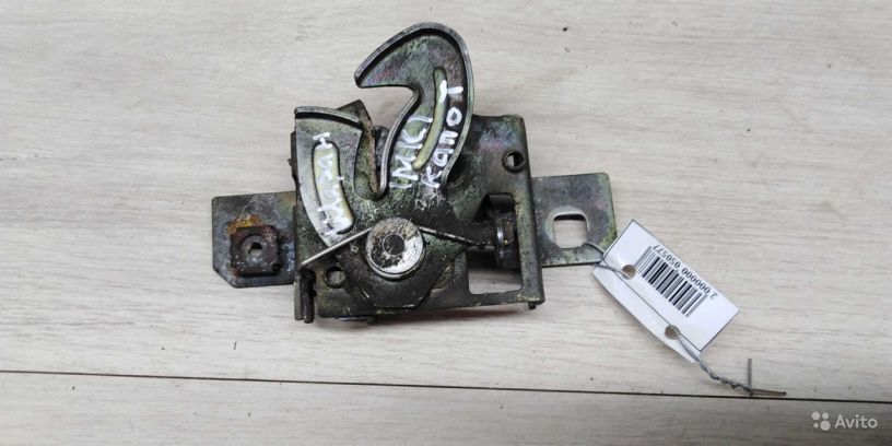 zamok-kapota-volkswagen-sharan-art-22802-big-1