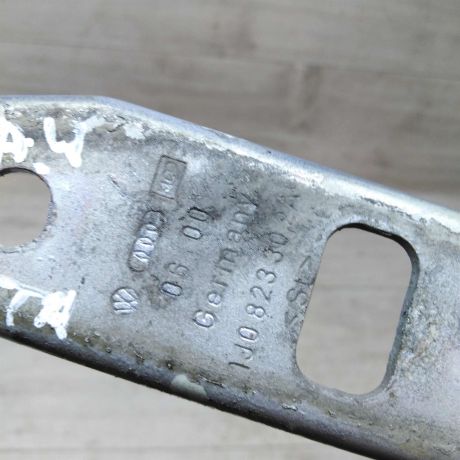 petlia-kapota-pravaia-volkswagen-bora-art-22987-big-1